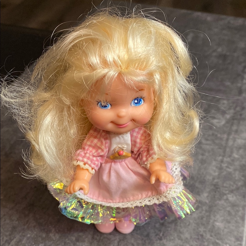 Vintage Mattel 1988 Cherry Merry Muffin Doll 6”
